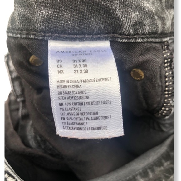 EUC American Eagle Men's Black Airflex+ Size 31x30 Distress Washed Slim Straight - Picture 2 of 9